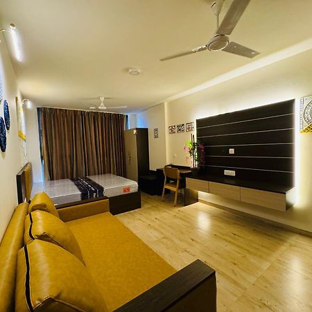 Sheesh Mahal - Family Studio Apt W Pool Dźajpur Zewnętrze zdjęcie