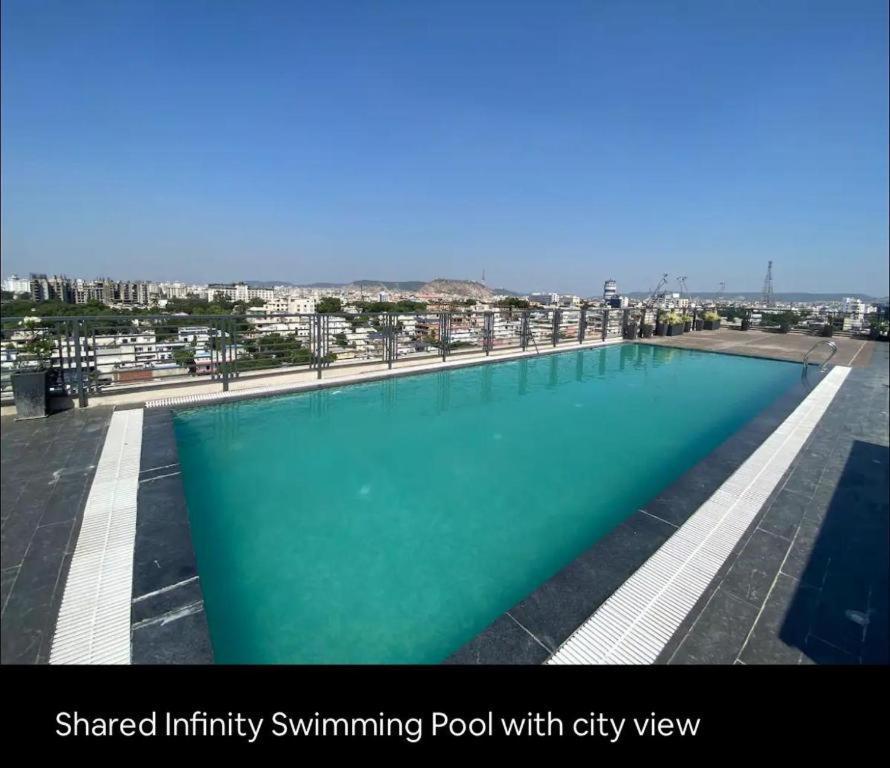 Sheesh Mahal - Family Studio Apt W Pool Dźajpur Zewnętrze zdjęcie